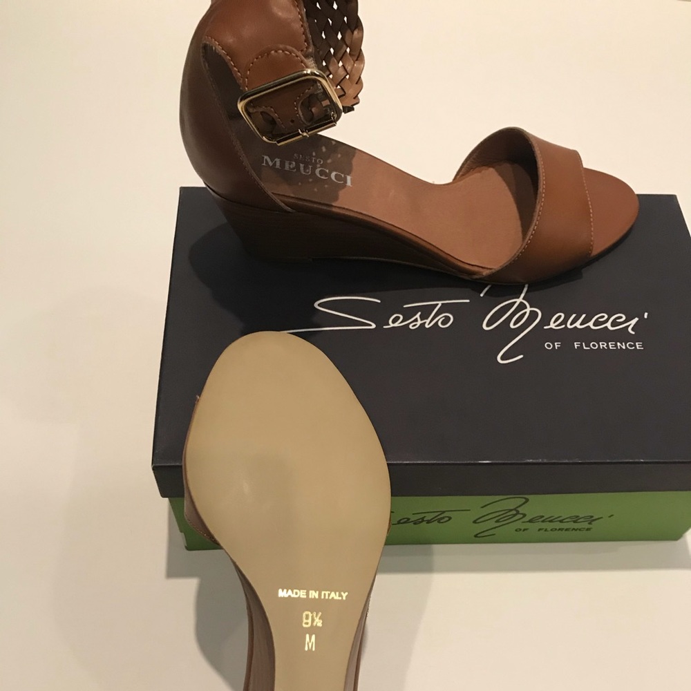 Shoes - Picture 4 of 5